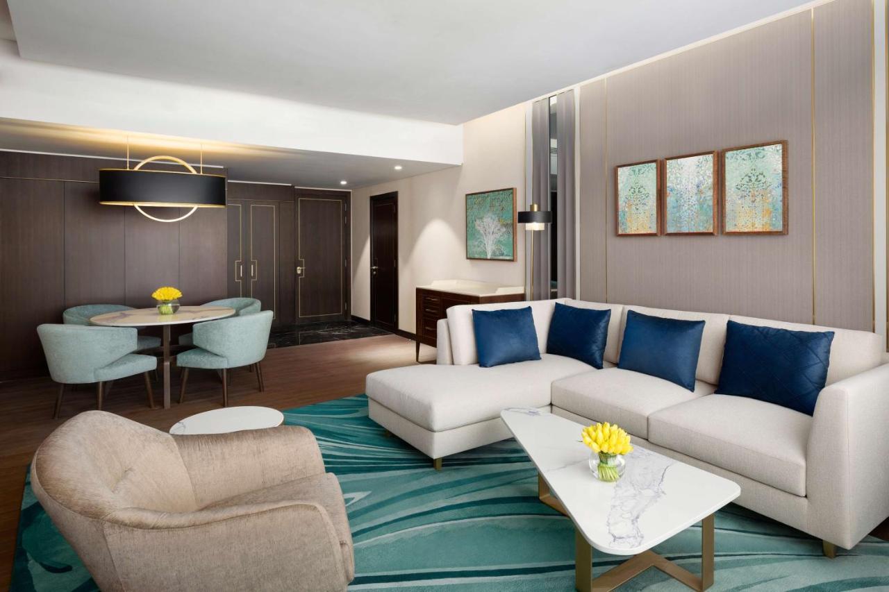 Grand Hyatt Al Khobar Hotel And Residences エクステリア 写真 A suite at the hotel